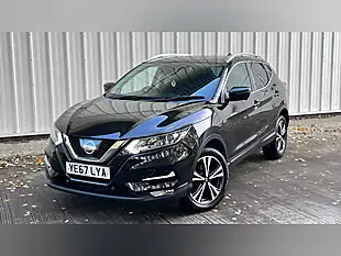 Used 2017 Nissan Qashqai N-Connecta Black - Interior and Exterior details 14