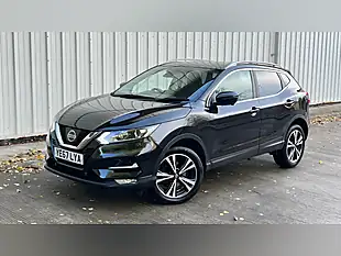 Used 2017 Nissan Qashqai N-Connecta Black - Interior and Exterior details 15
