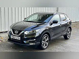 Used 2017 Nissan Qashqai N-Connecta Black - Interior and Exterior details 16