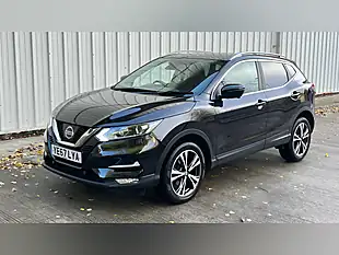 Used 2017 Nissan Qashqai N-Connecta Black - Interior and Exterior details 18