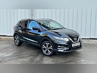 Used 2017 Nissan Qashqai N-Connecta Black - Interior and Exterior details 5