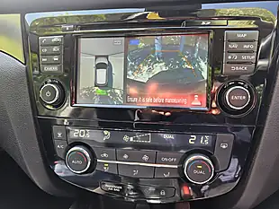 Used 2017 Nissan Qashqai N-Connecta Black - Interior and Exterior details 13