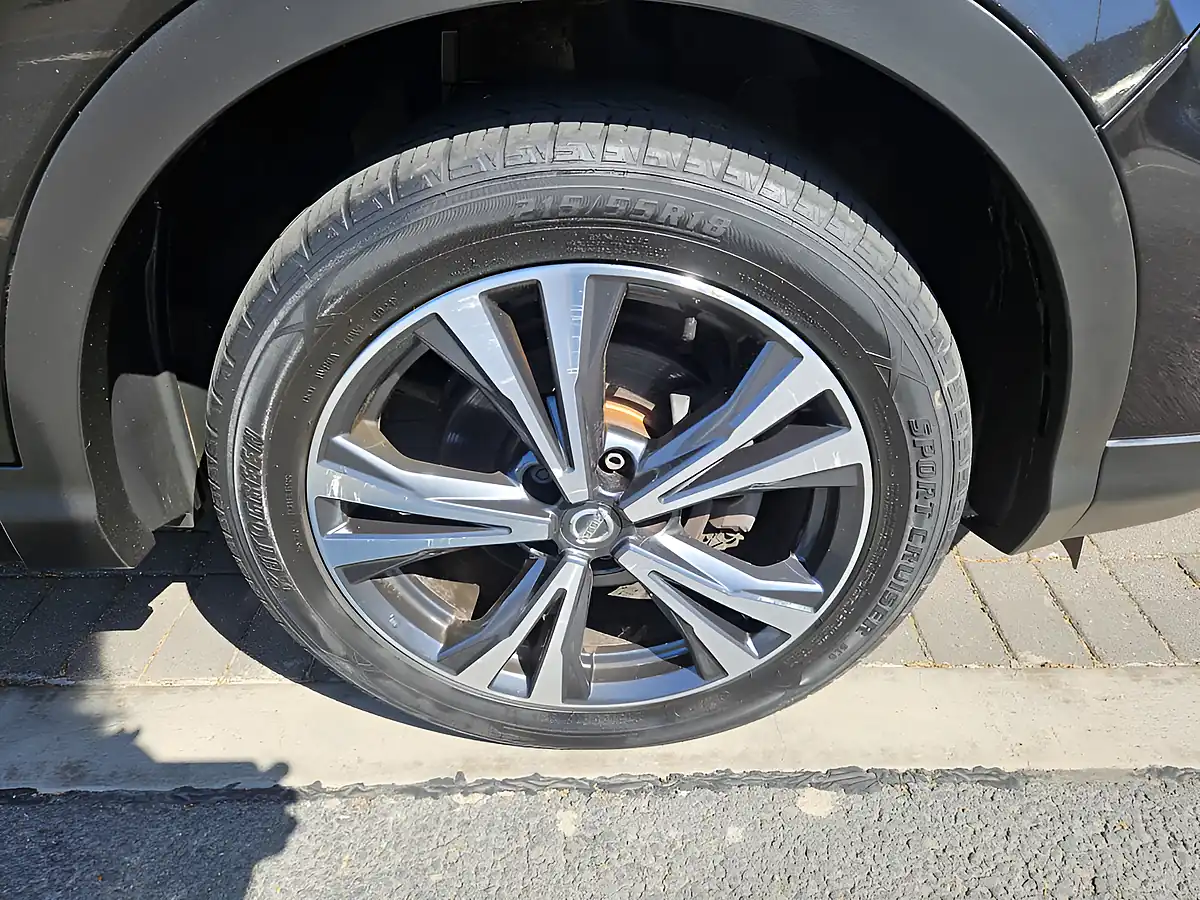 Used 2017 Nissan Qashqai N-Connecta Black - Interior and Exterior details 18