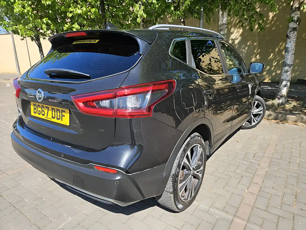 Used 2017 Nissan Qashqai N-Connecta Black - Interior and Exterior details 2