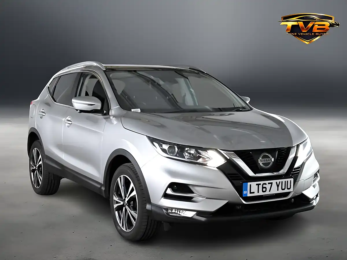 Used 2017 Nissan Qashqai N-Connecta Blade Silver - Front View