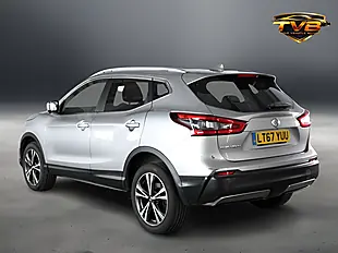 Used 2017 Nissan Qashqai N-Connecta Blade Silver - Interior and Exterior details 4
