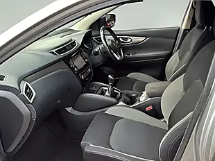 Used 2017 Nissan Qashqai N-Connecta Blade Silver - Interior and Exterior details 7