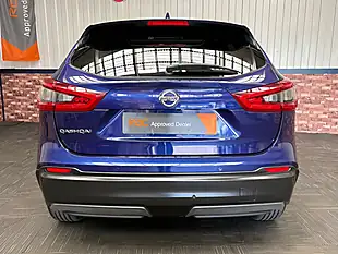 Used 2017 Nissan Qashqai N-Connecta Blue - Interior and Exterior details 14