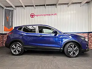 Used 2017 Nissan Qashqai N-Connecta Blue - Interior and Exterior details 2