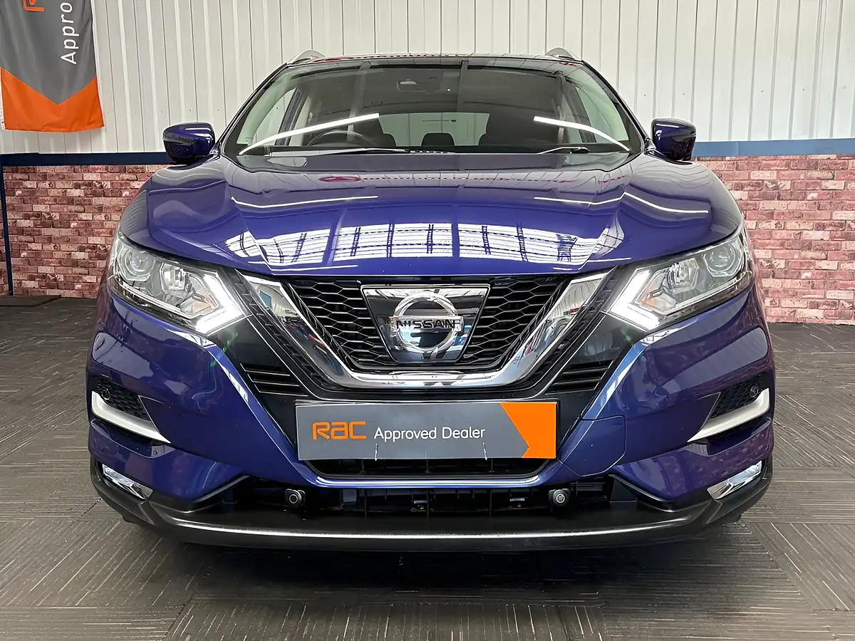 Used 2017 Nissan Qashqai N-Connecta Blue - Interior and Exterior details 5