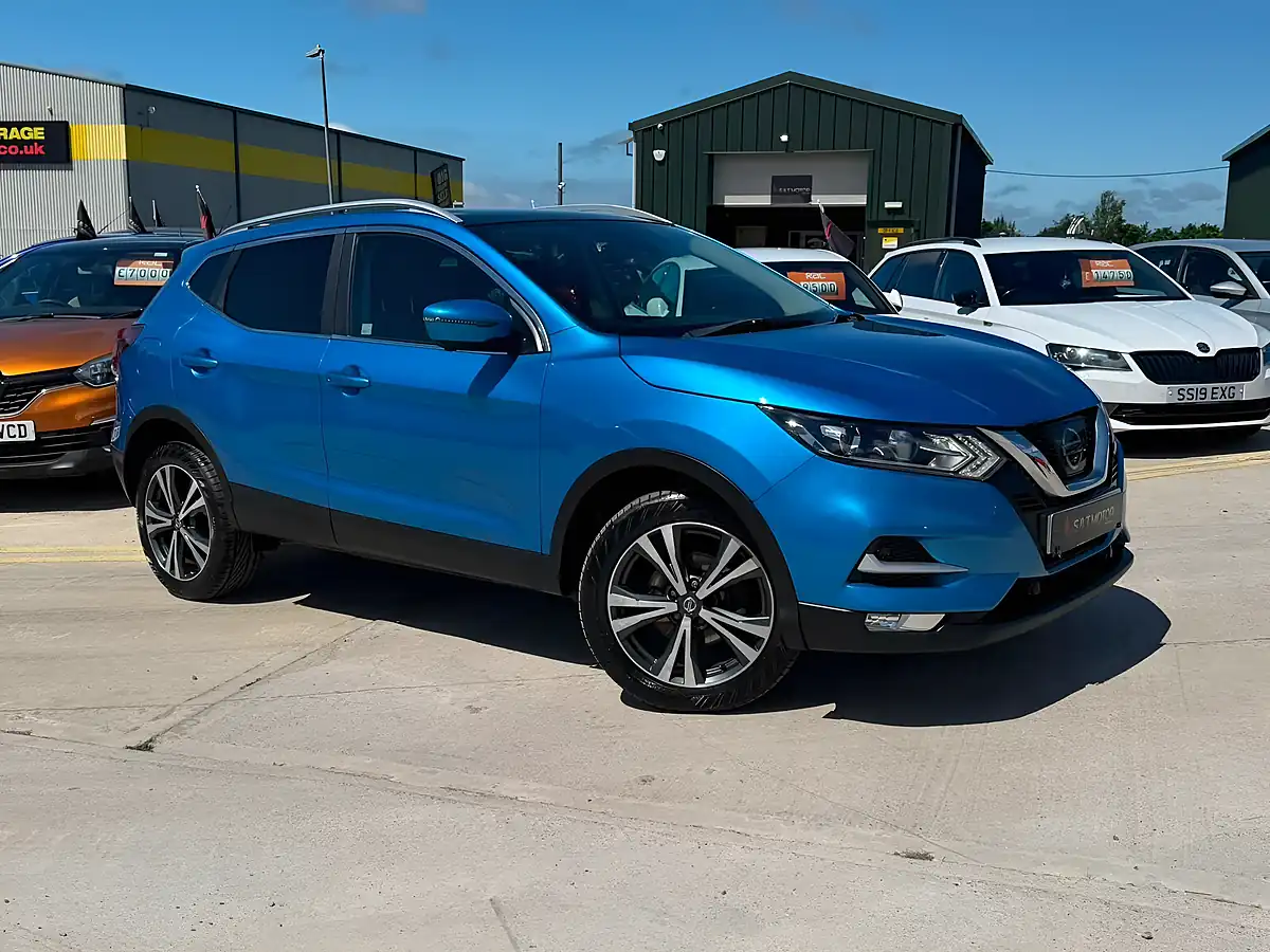 Used 2017 Nissan Qashqai N-Connecta Blue - Interior and Exterior details 2