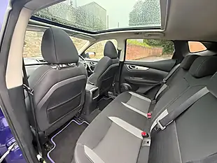 Used 2017 Nissan Qashqai N-Connecta Blue - Interior and Exterior details 11