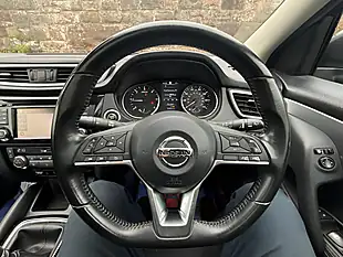 Used 2017 Nissan Qashqai N-Connecta Blue - Interior and Exterior details 20