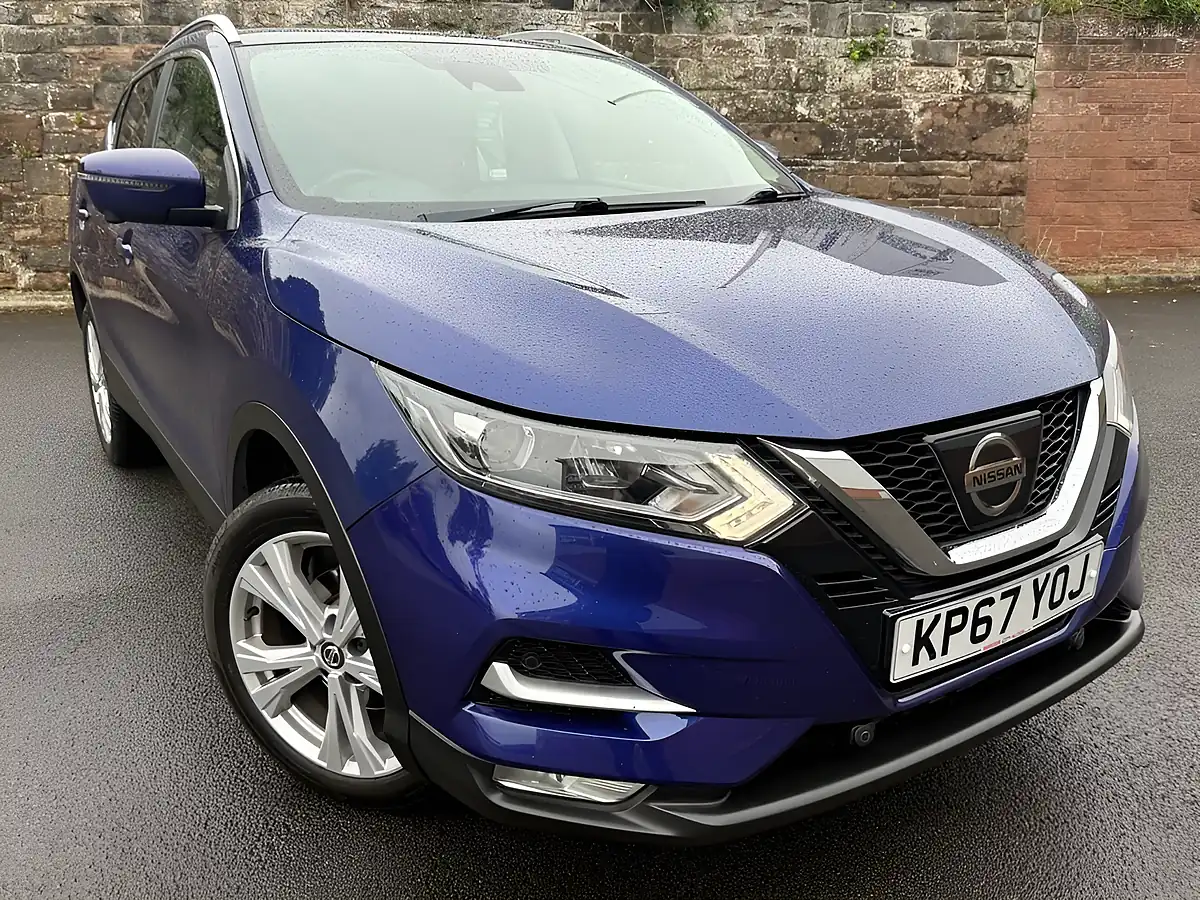 Used 2017 Nissan Qashqai N-Connecta Blue - Interior and Exterior details 3