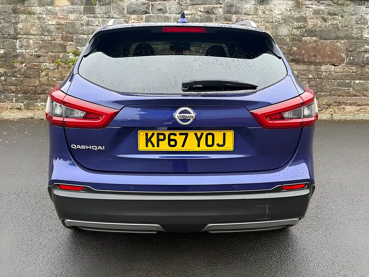 Used 2017 Nissan Qashqai N-Connecta Blue - Interior and Exterior details 7