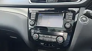 Used 2017 Nissan Qashqai N-Connecta Blue - Interior and Exterior details 10