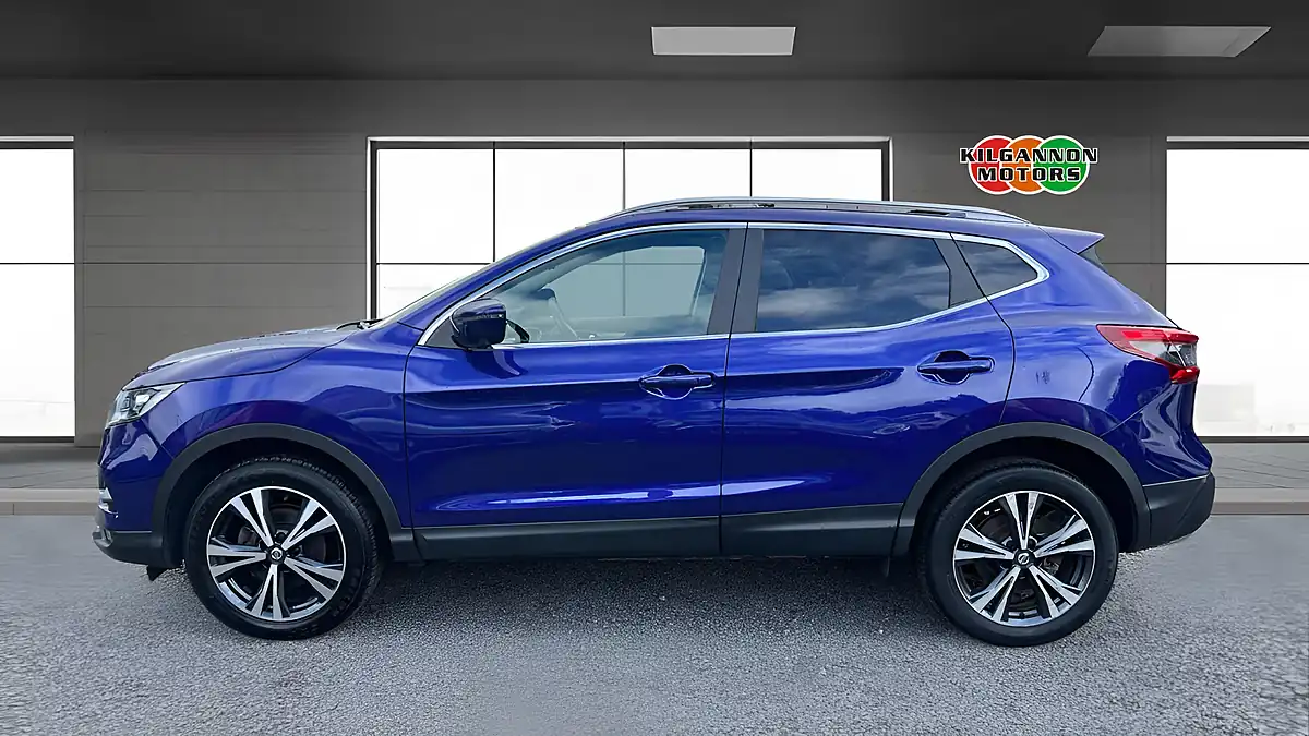 Used 2017 Nissan Qashqai N-Connecta Blue - Interior and Exterior details 3