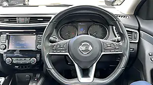 Used 2017 Nissan Qashqai N-Connecta Blue - Interior and Exterior details 8