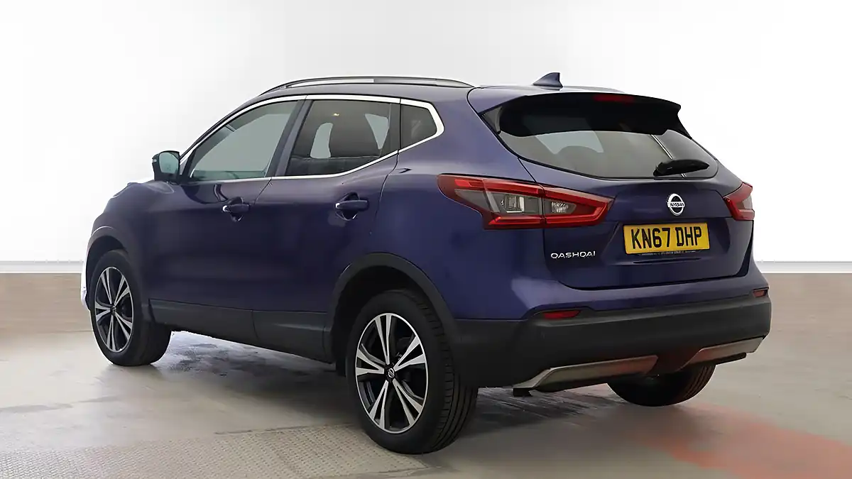 Used 2017 Nissan Qashqai N-Connecta Blue - Interior and Exterior details 3