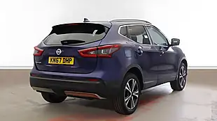 Used 2017 Nissan Qashqai N-Connecta Blue - Interior and Exterior details 4