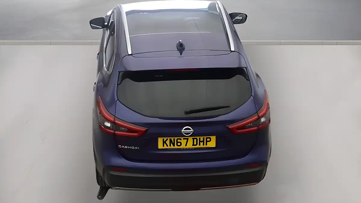 Used 2017 Nissan Qashqai N-Connecta Blue - Interior and Exterior details 8