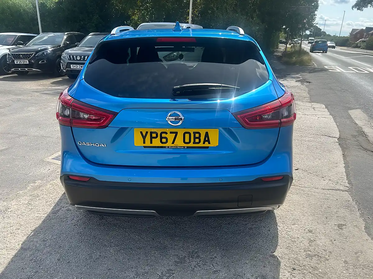 Used 2017 Nissan Qashqai N-Connecta Blue - Interior and Exterior details 13
