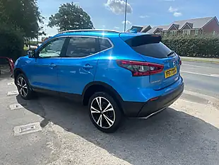 Used 2017 Nissan Qashqai N-Connecta Blue - Interior and Exterior details 2