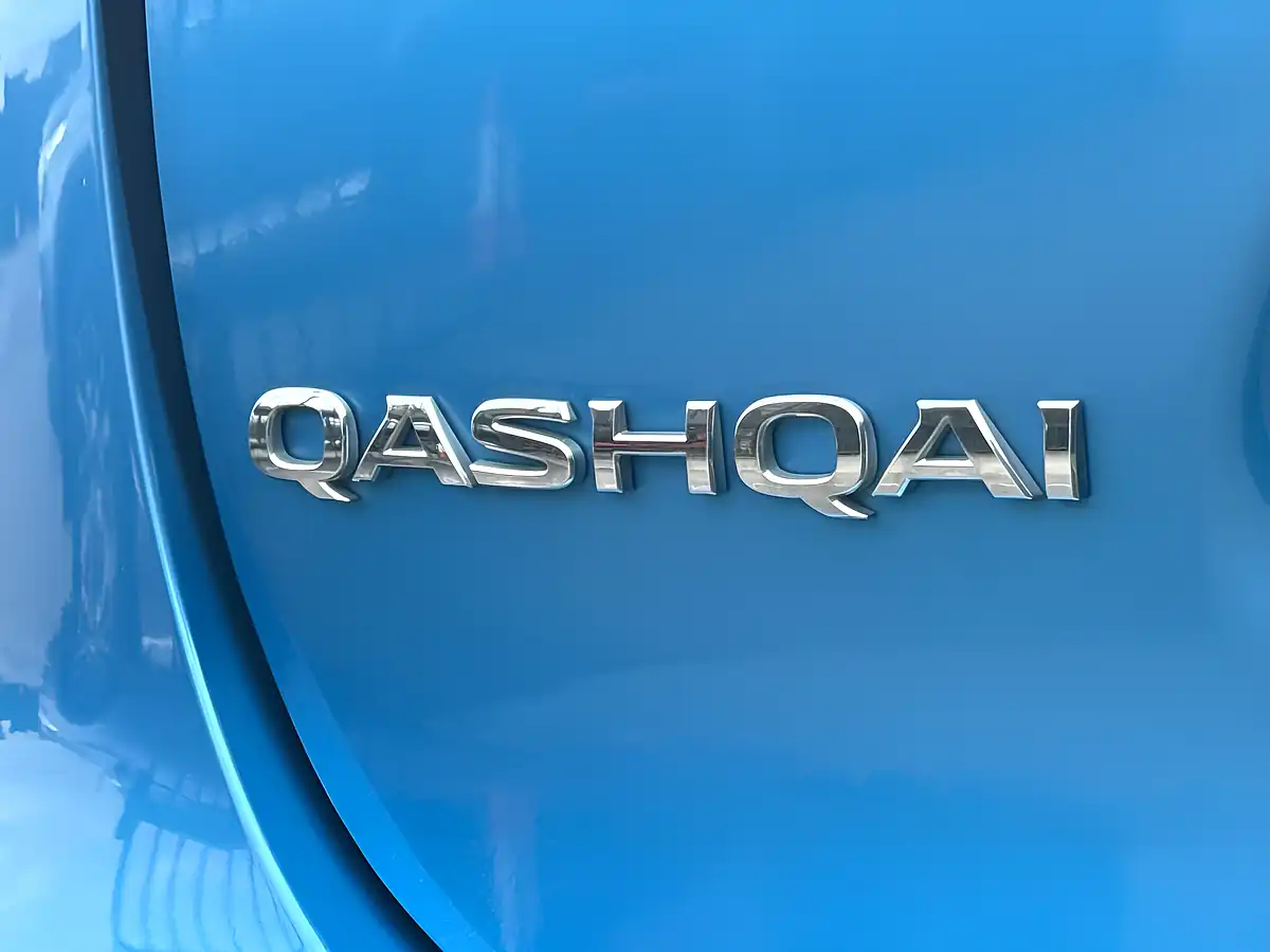 Used 2017 Nissan Qashqai N-Connecta Blue - Interior and Exterior details 12