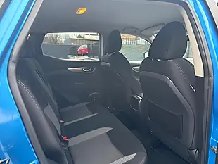 Used 2017 Nissan Qashqai N-Connecta Blue - Interior and Exterior details 14