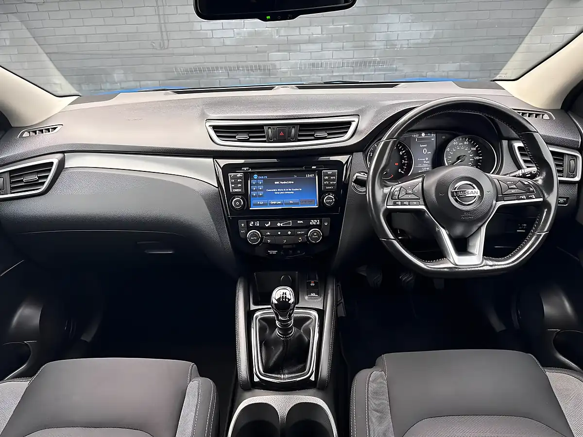 Used 2017 Nissan Qashqai N-Connecta Blue - Interior and Exterior details 2