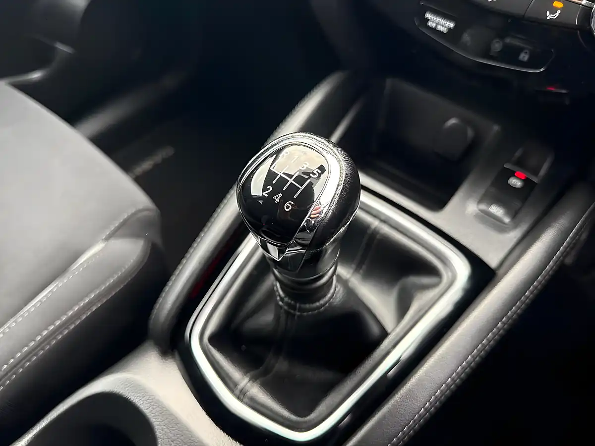 Used 2017 Nissan Qashqai N-Connecta Blue - Interior and Exterior details 3