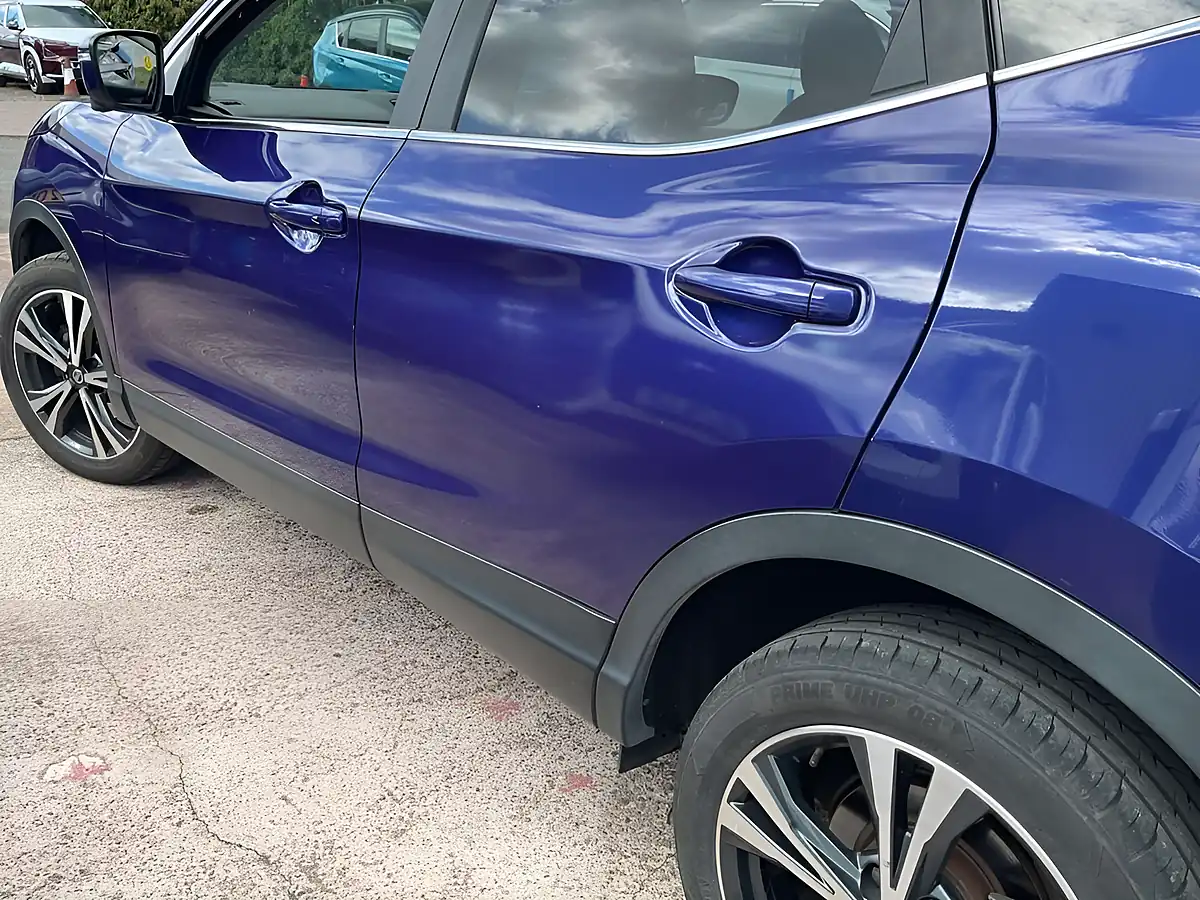 Used 2017 Nissan Qashqai N-Connecta Blue - Interior and Exterior details 5