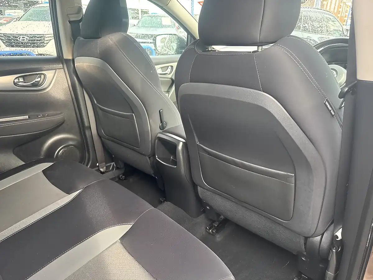Used 2017 Nissan Qashqai N-Connecta Bronze - Interior and Exterior details 15