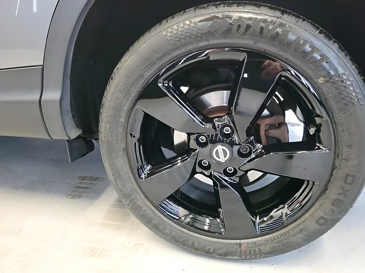 Used 2017 Nissan Qashqai N-Connecta Grey/Grey - Interior and Exterior details 11