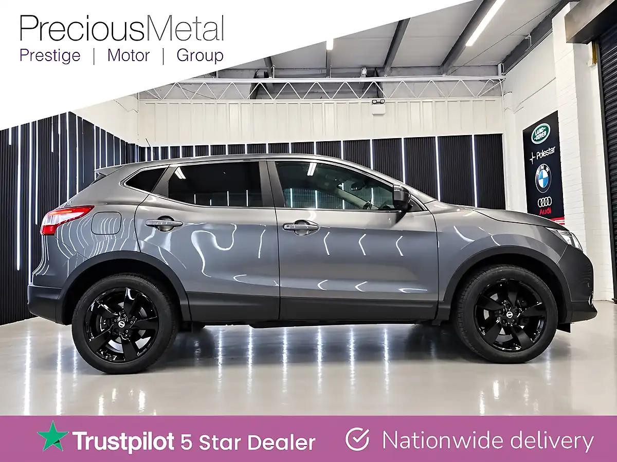 Used 2017 Nissan Qashqai N-Connecta Grey/Grey - Interior and Exterior details 2
