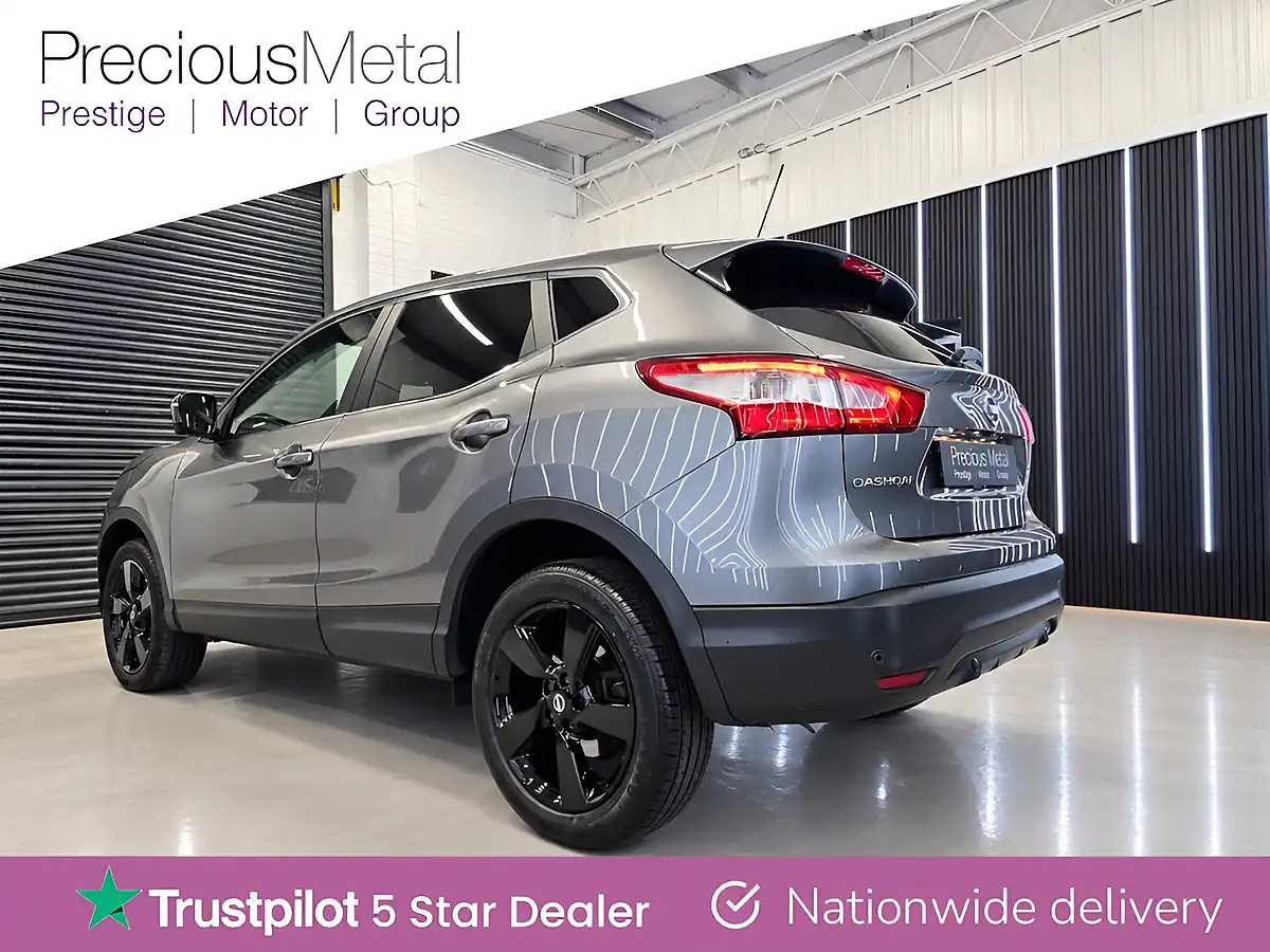 Used 2017 Nissan Qashqai N-Connecta Grey/Grey - Interior and Exterior details 9