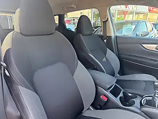 Used 2017 Nissan Qashqai N-Connecta Grey - Interior and Exterior details 6