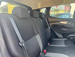 Used 2017 Nissan Qashqai N-Connecta Grey - Interior and Exterior details 7