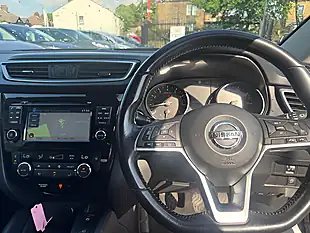 Used 2017 Nissan Qashqai N-Connecta Grey - Interior and Exterior details 9