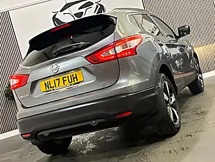 Used 2017 Nissan Qashqai N-Connecta Grey - Interior and Exterior details 12
