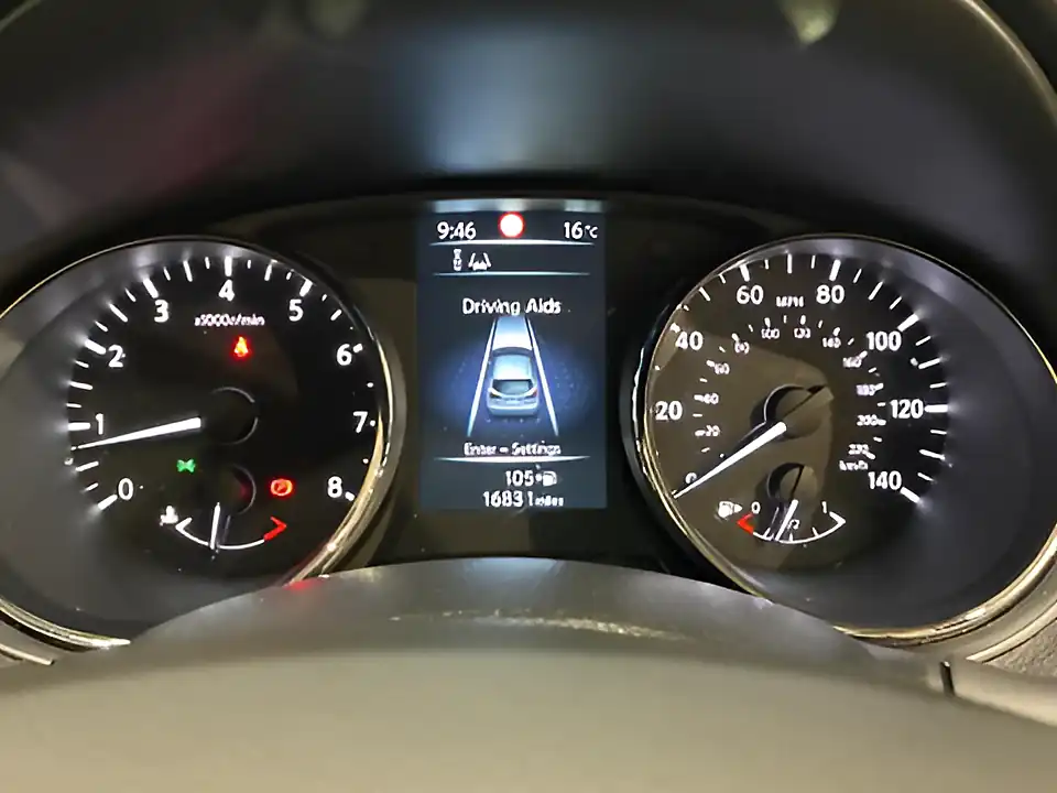 Used 2017 Nissan Qashqai N-Connecta Grey - Interior and Exterior details 16