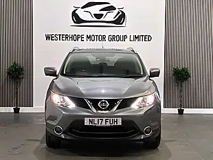 Used 2017 Nissan Qashqai N-Connecta Grey - Interior and Exterior details 8