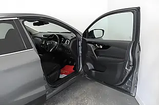 Used 2017 Nissan Qashqai N-Connecta Grey - Interior and Exterior details 12