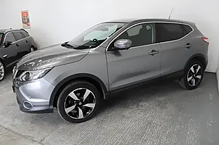 Used 2017 Nissan Qashqai N-Connecta Grey - Interior and Exterior details 4