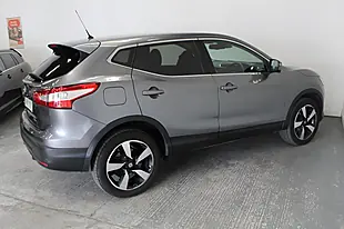 Used 2017 Nissan Qashqai N-Connecta Grey - Interior and Exterior details 8