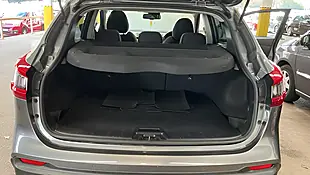 Used 2017 Nissan Qashqai N-Connecta Grey - Interior and Exterior details 10