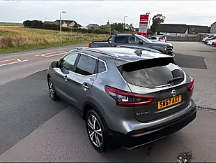 Used 2017 Nissan Qashqai N-Connecta Grey - Interior and Exterior details 9