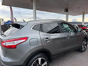 Used 2017 Nissan Qashqai N-Connecta Grey - Interior and Exterior details 11