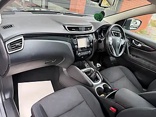 Used 2017 Nissan Qashqai N-Connecta Grey - Interior and Exterior details 13