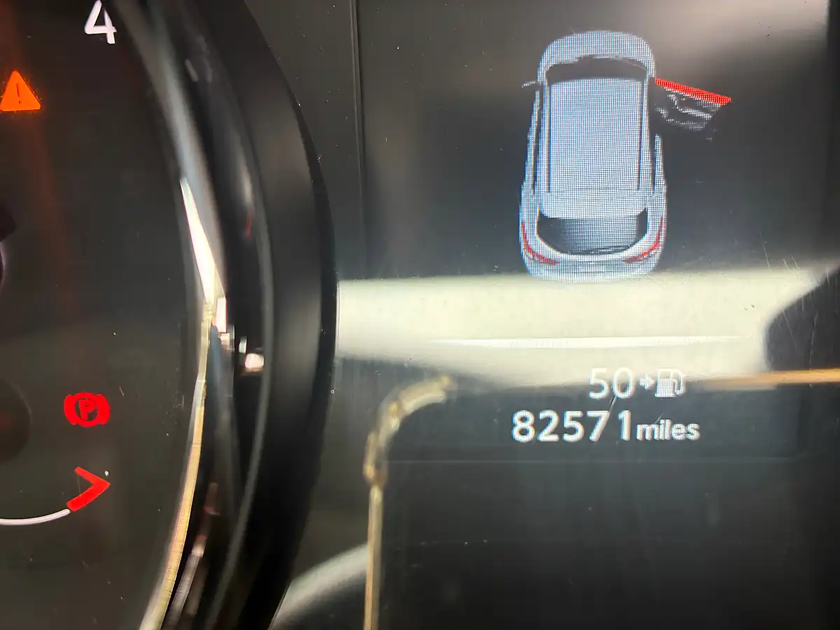 Used 2017 Nissan Qashqai N-Connecta Grey - Interior and Exterior details 13